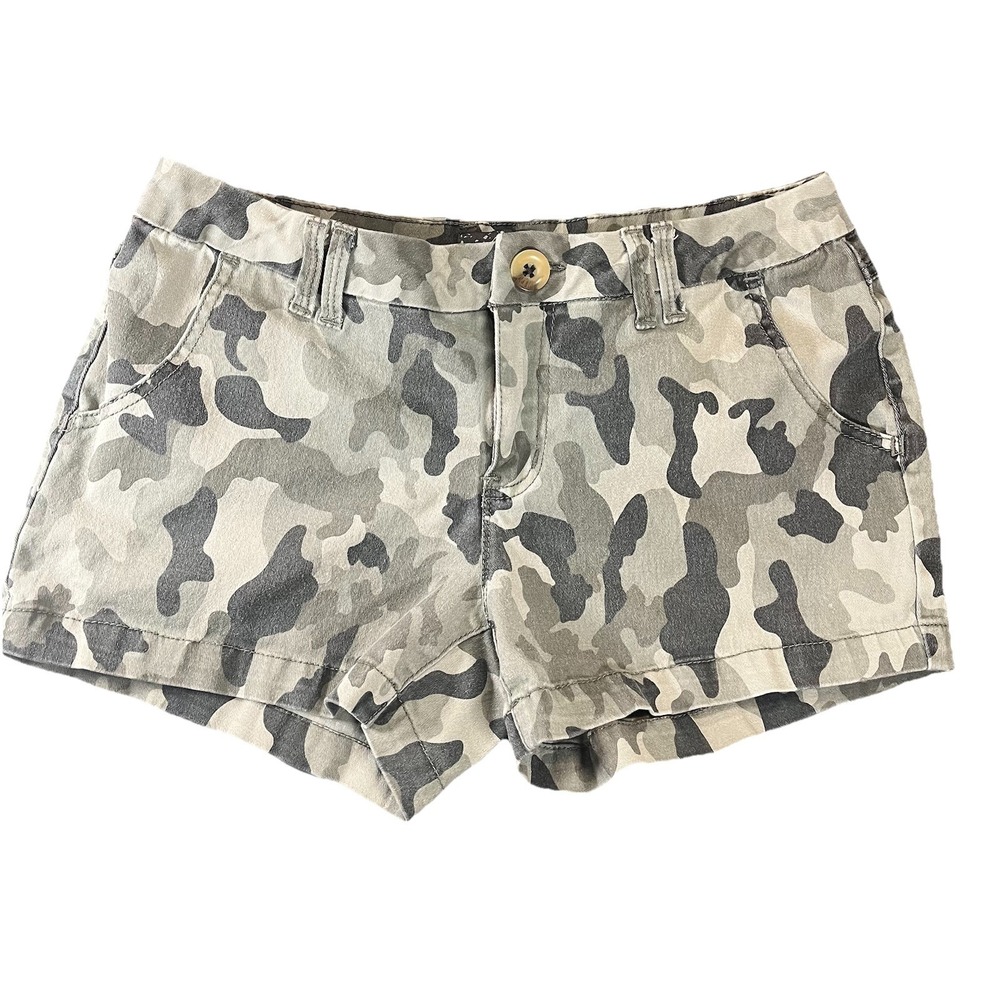 Vintage Women's Be Bop Low Rise Y2K Camo Shorts Size 7‎